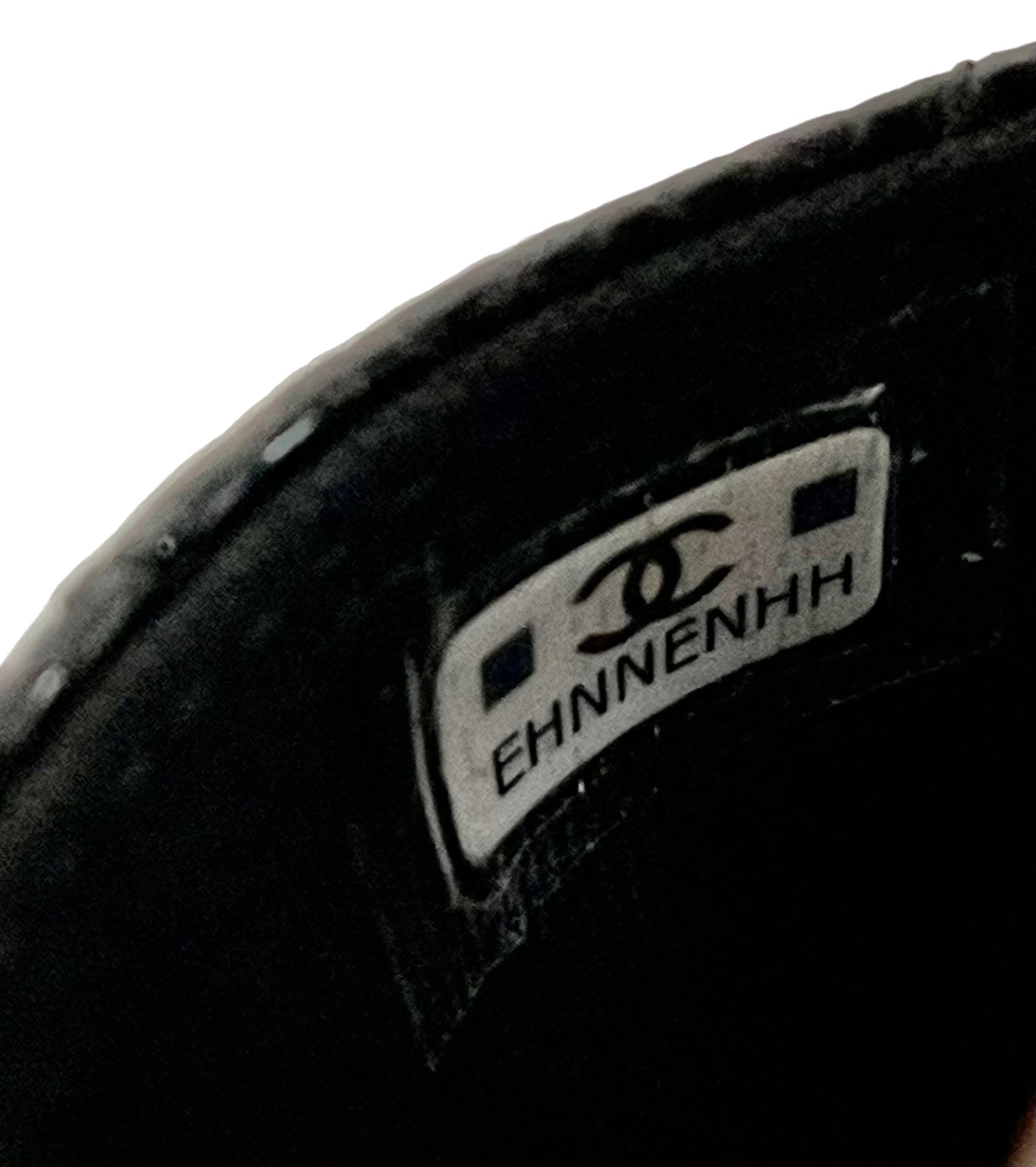 CHANEL
Black Quilted Caviar Leather Classic Flap Card Holder