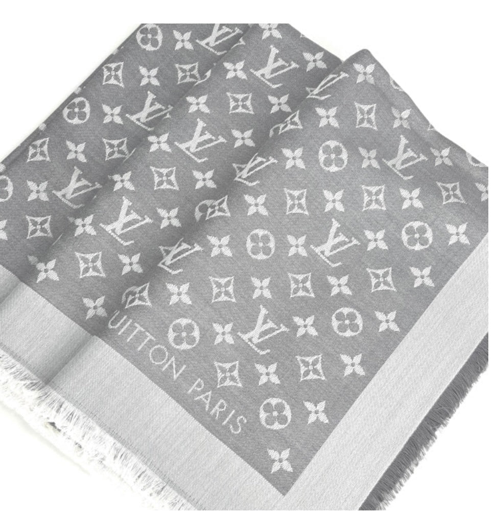 110580967 Louis Vuitton denim shawl in pearl grey