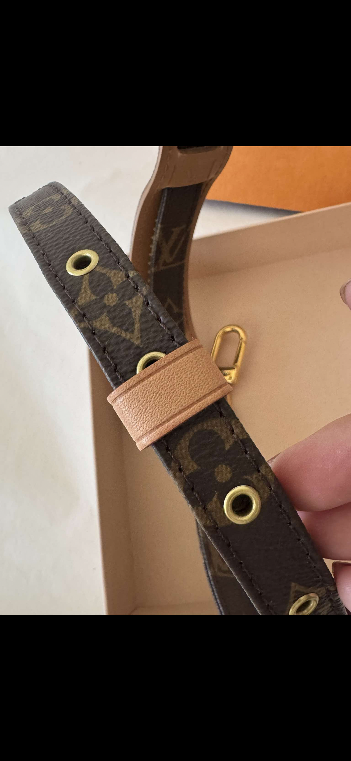 2205710-143084 Louis Vuitton Adjustable Monogram Strap 16 mm