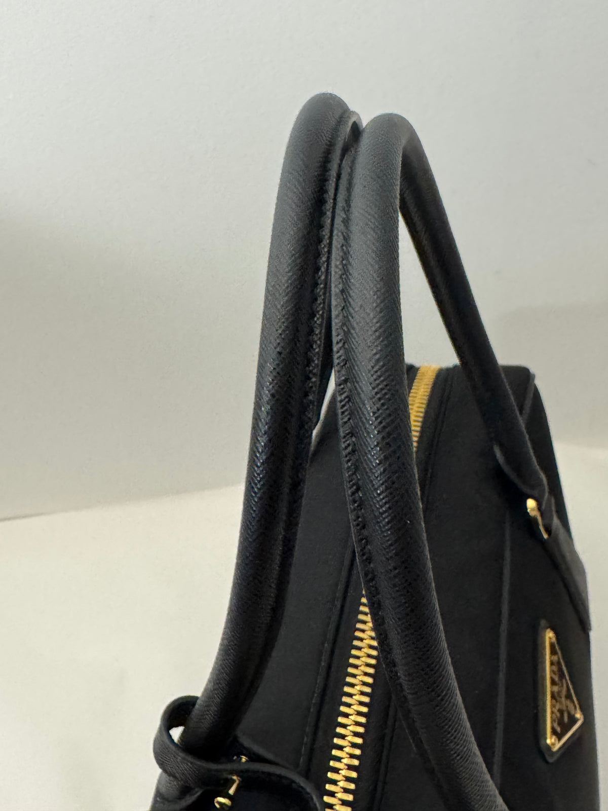 2205710-1432170  Prada Re-Edition 1978 Black (7) Made in Italy