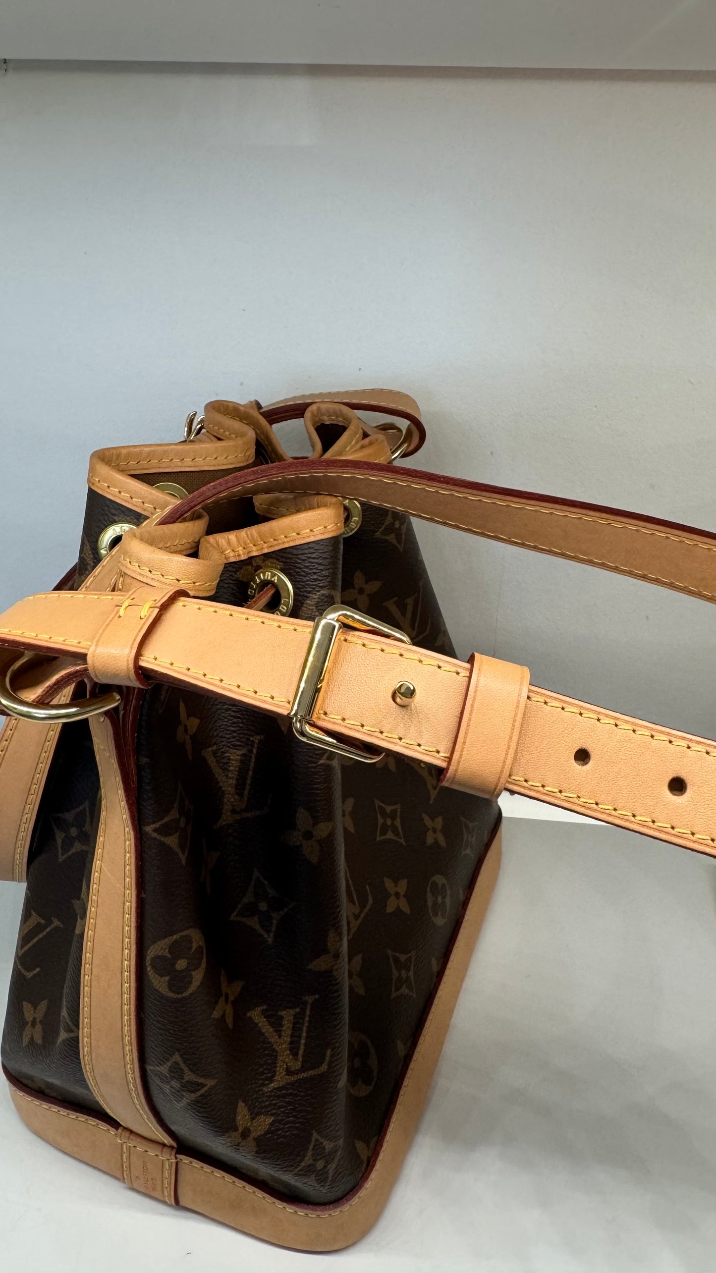 2105710-143111 Louis Vuitton Noe BB Monogram Bag ( Microchip)