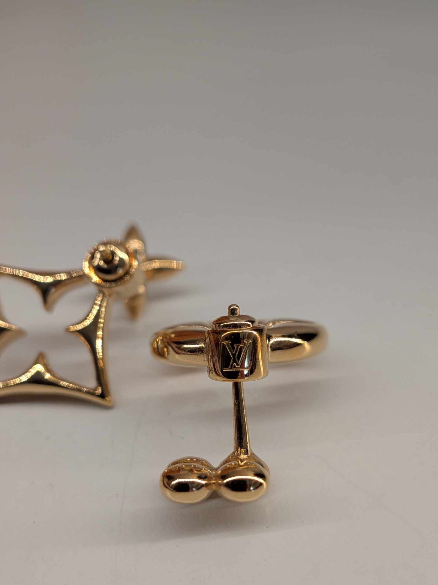 110580488
Lv Flowergram earrings M00770 1E 2245 Made in Italy