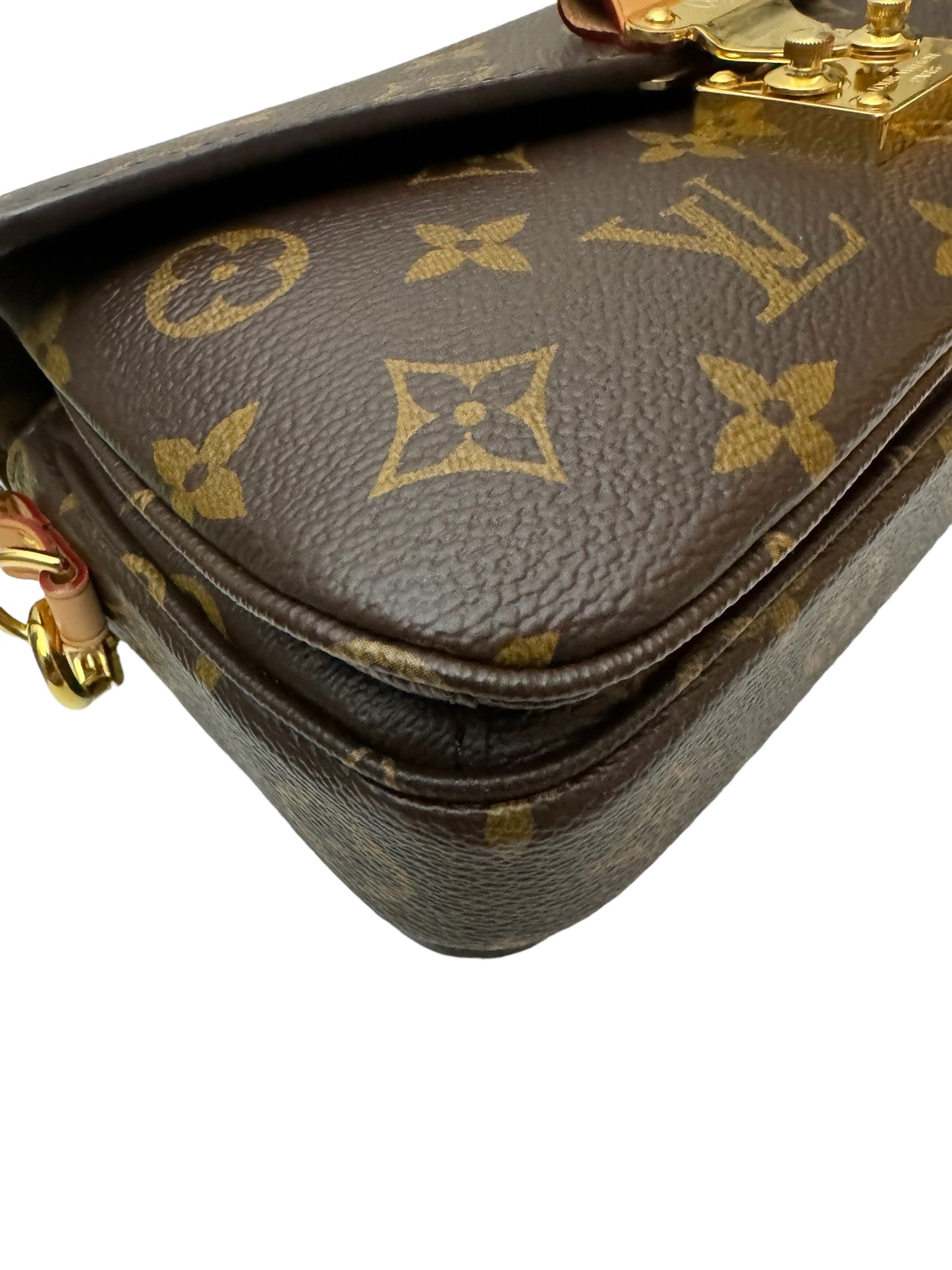 Louis Vuitton Pochette Métis Eastwest Bag