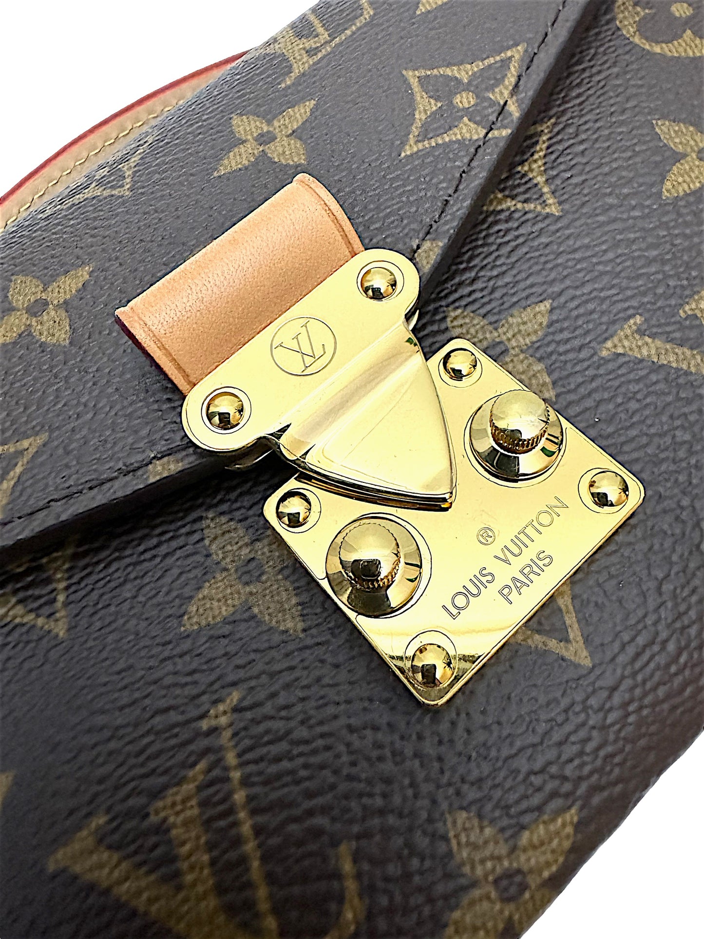 Louis Vuitton Pochette Métis Eastwest Bag