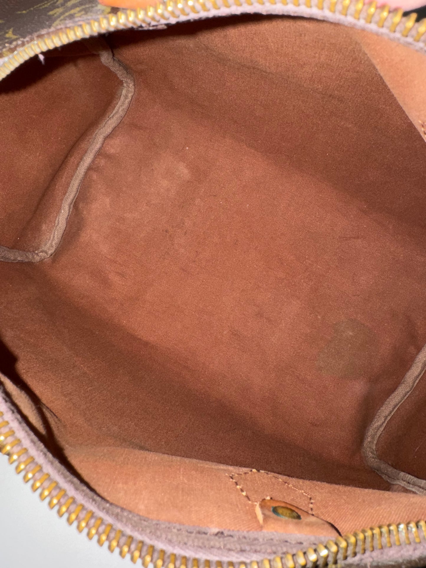 PA4896 Louis vuitton speedy 30 monogram bag Datecode : Unreadable