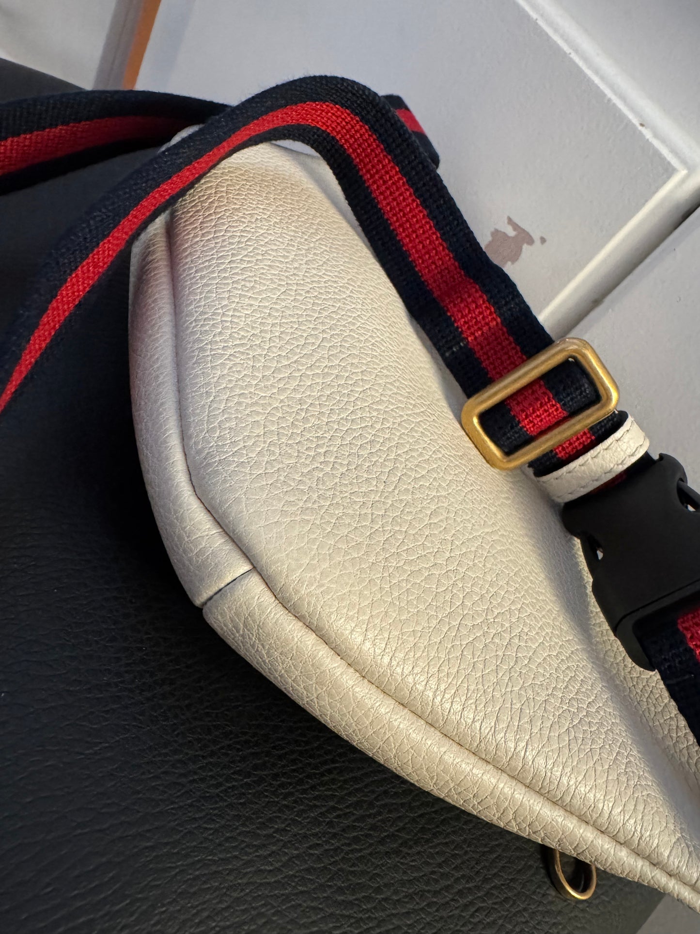 110580641
Gucci belt bag cream print (527792 204991 / B027868454) Made in Italy