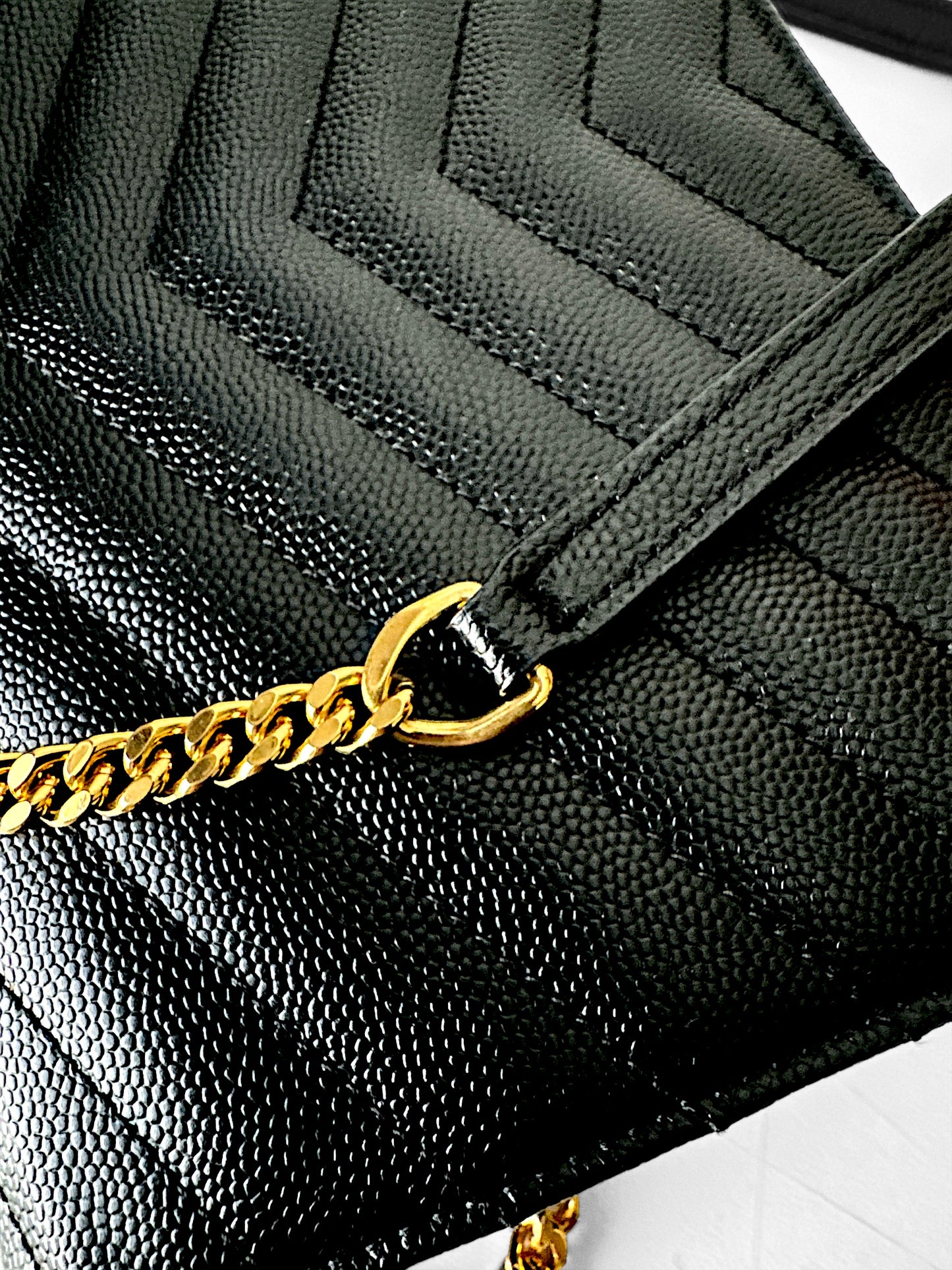 YSL CASSANDRE ENVELOPE CHAIN WALLET IN GRAIN DE POUDRE LEATHER NOIR