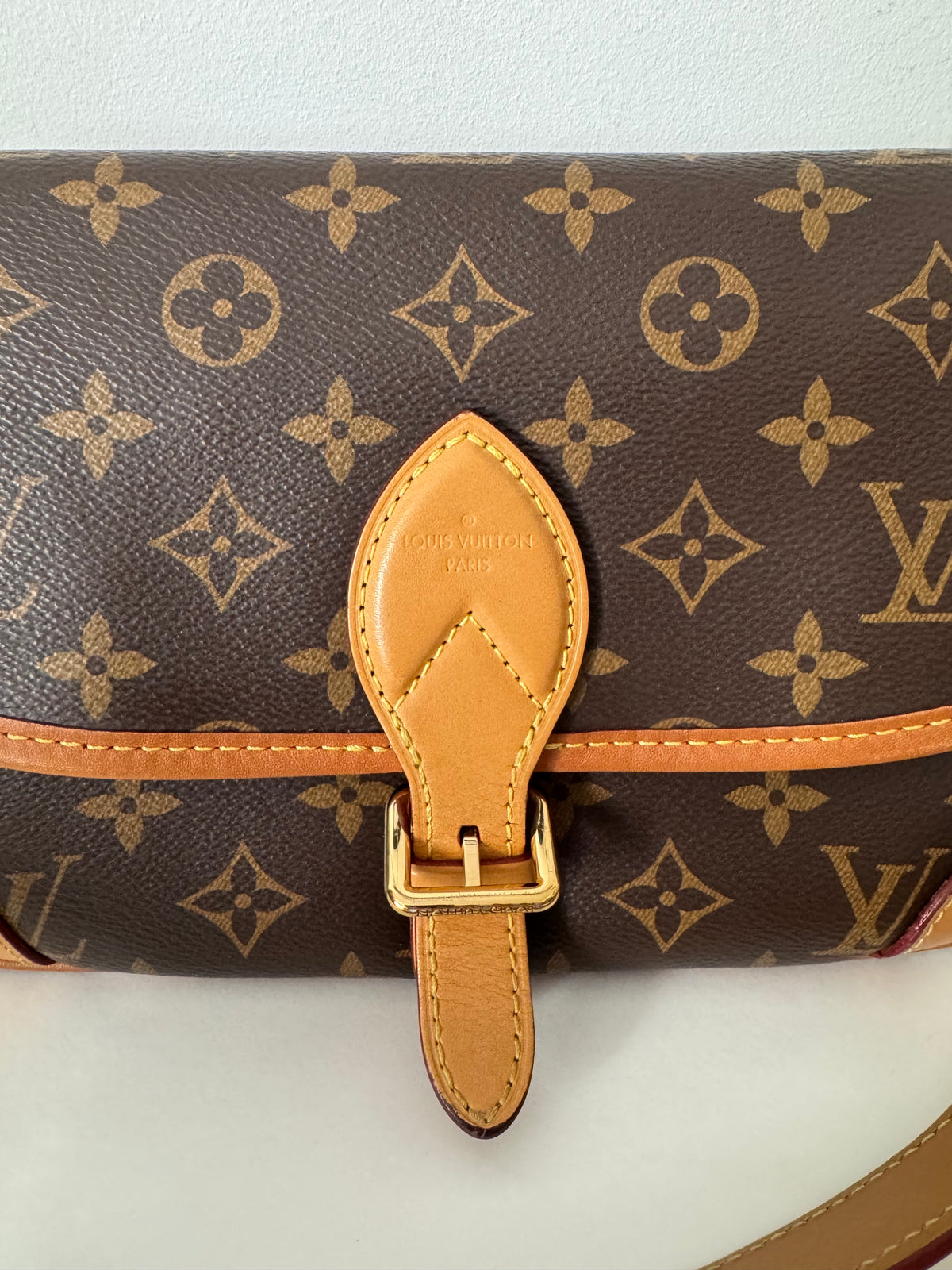 2205710-1432158 Louis Vuitton Diane Satchel Monogram Black
