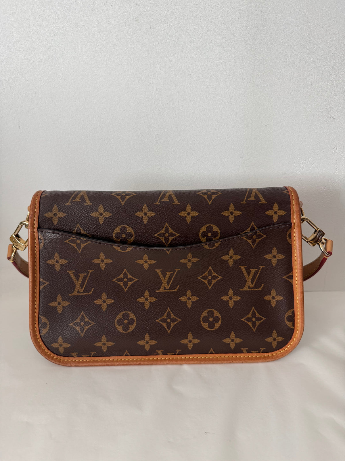 2205710-1432158 Louis Vuitton Diane Satchel Monogram Black