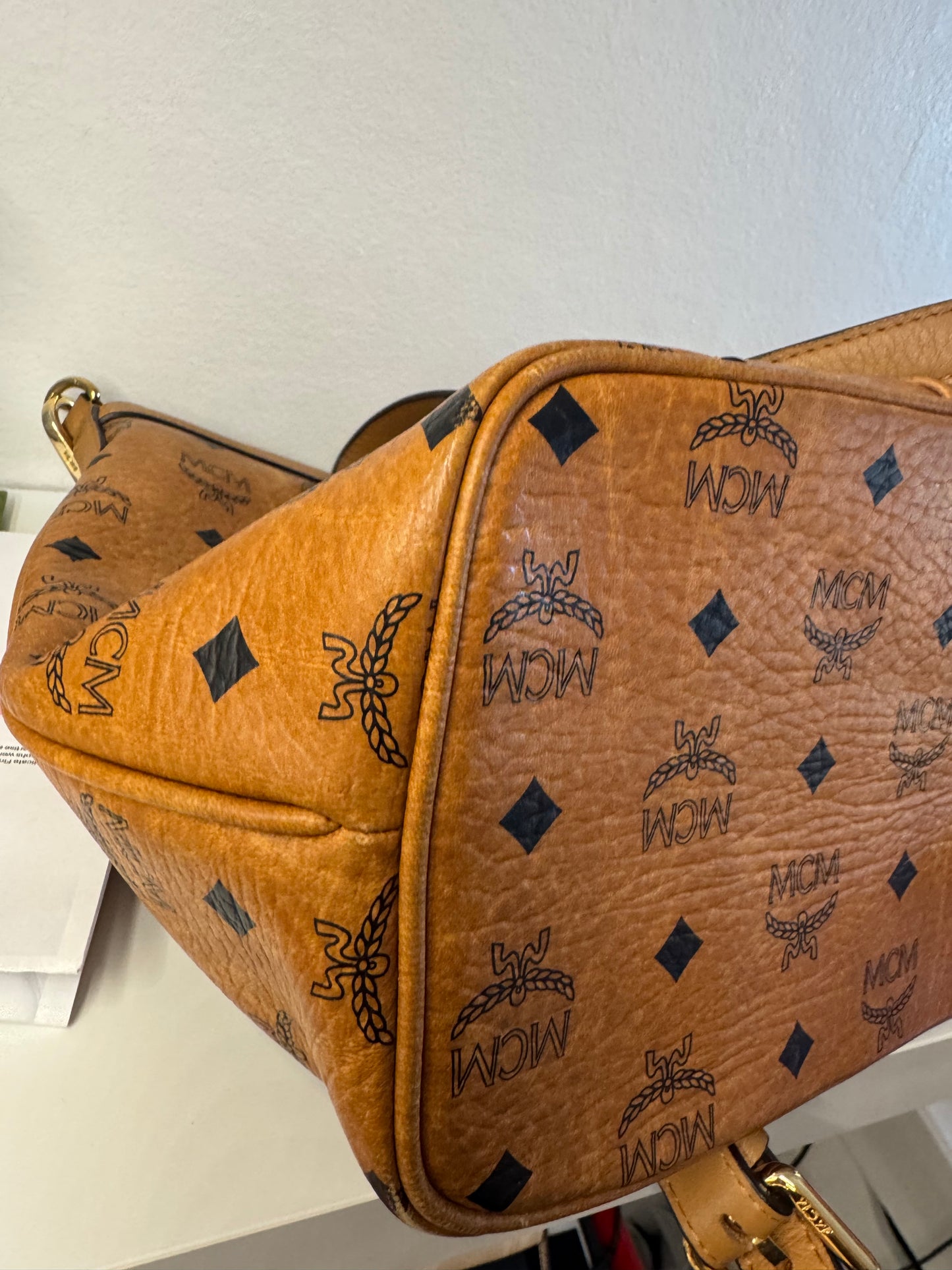110580361 MCM shoulder bag visetos cognac zip tote with adjustable strap ( L8231 / MWP0AVI18CO001 10011308)