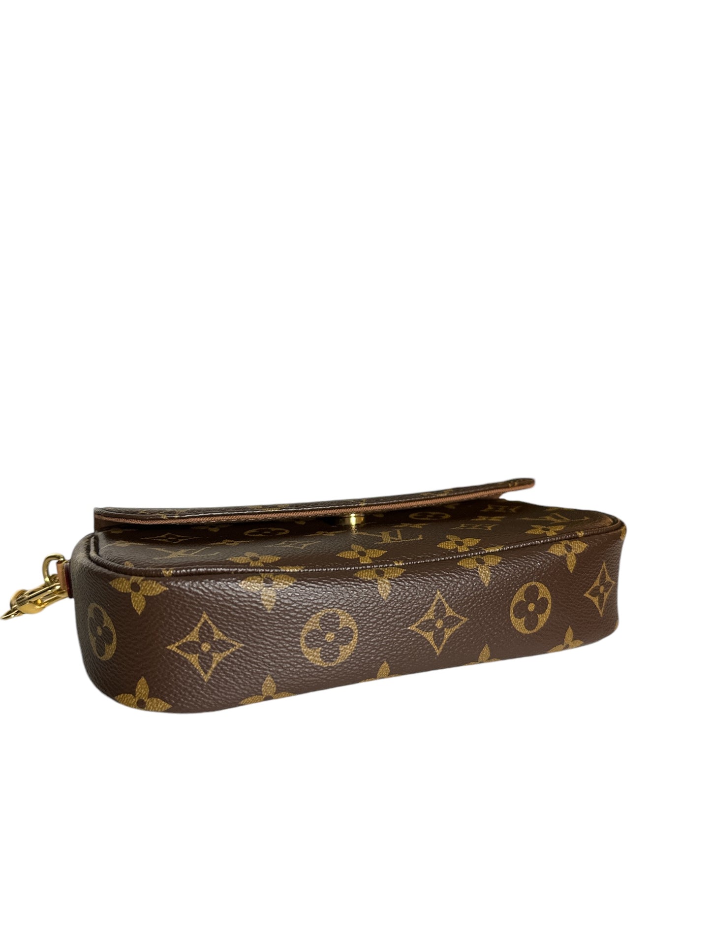 Louis Vuitton Ivy Wallet On Chain Bag