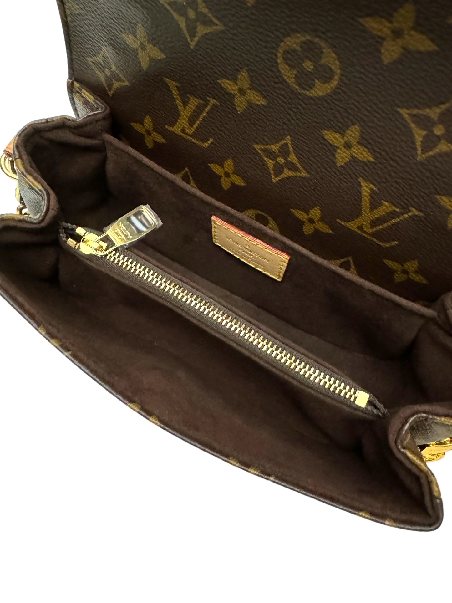 Louis Vuitton Pochette Métis Eastwest Bag