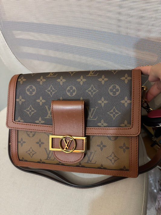 220570-143231 Louis Vuitton Dauphine MM Bag (FL4210) Made in France