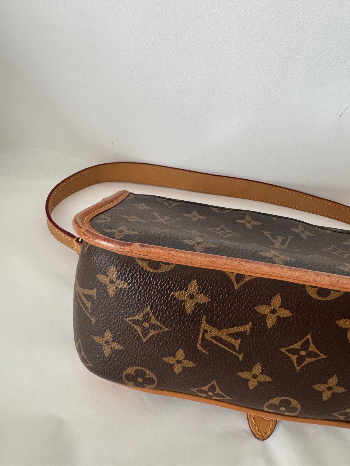 2205710-1432158 Louis Vuitton Diane Satchel Monogram Black