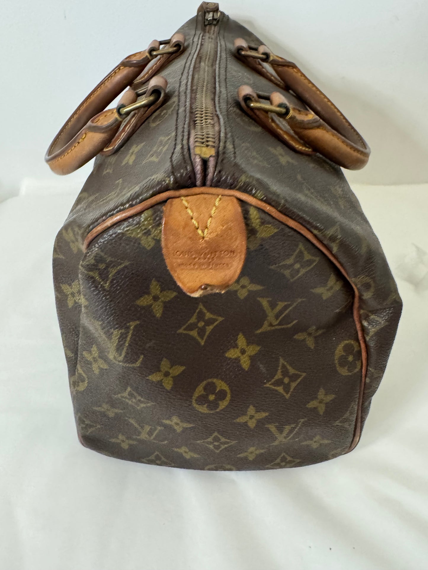 PA4896 Louis vuitton speedy 30 monogram bag Datecode : Unreadable