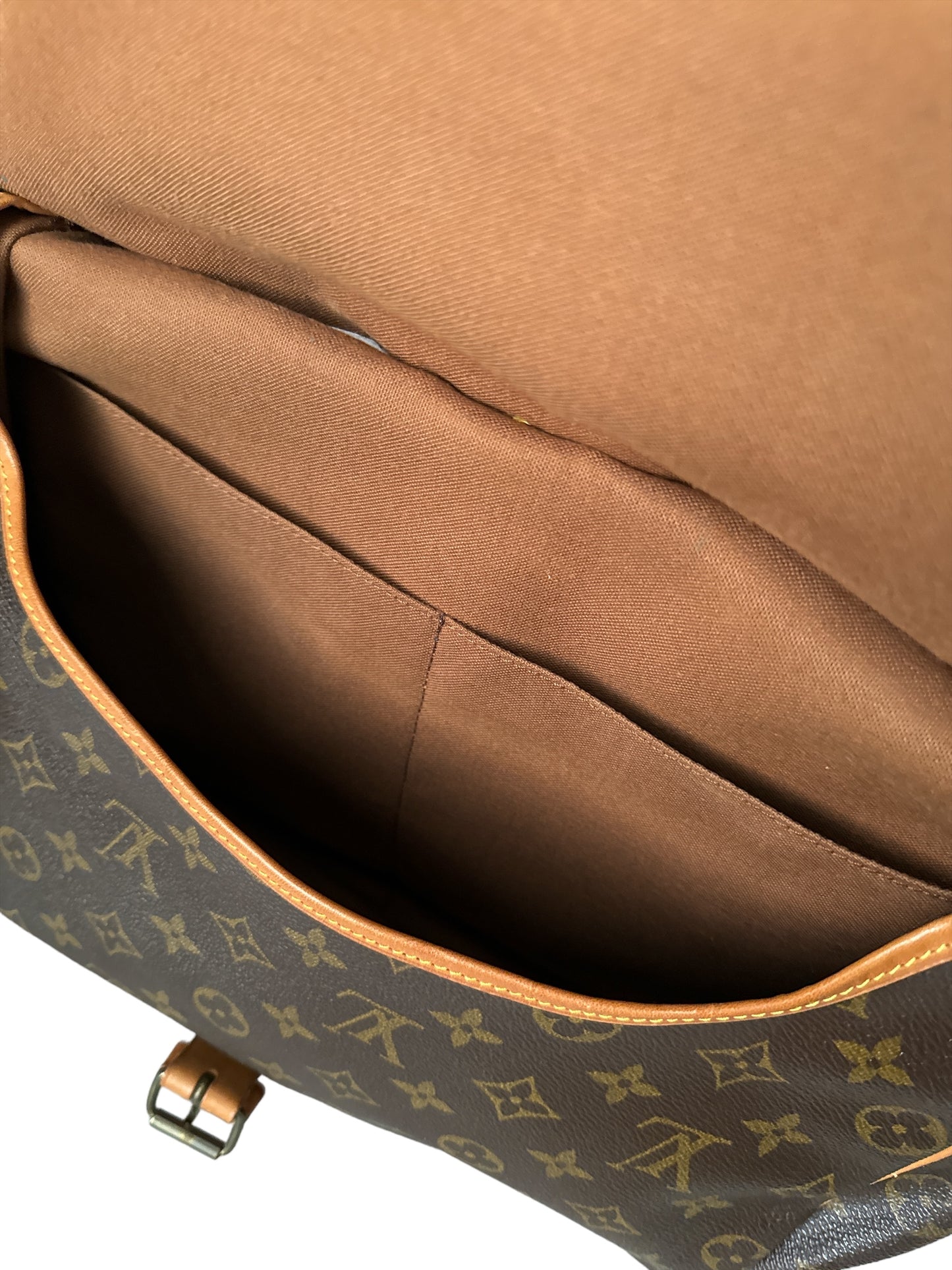 Louis Vuitton Samur 35 Monogram Canvas Crossbody Bag