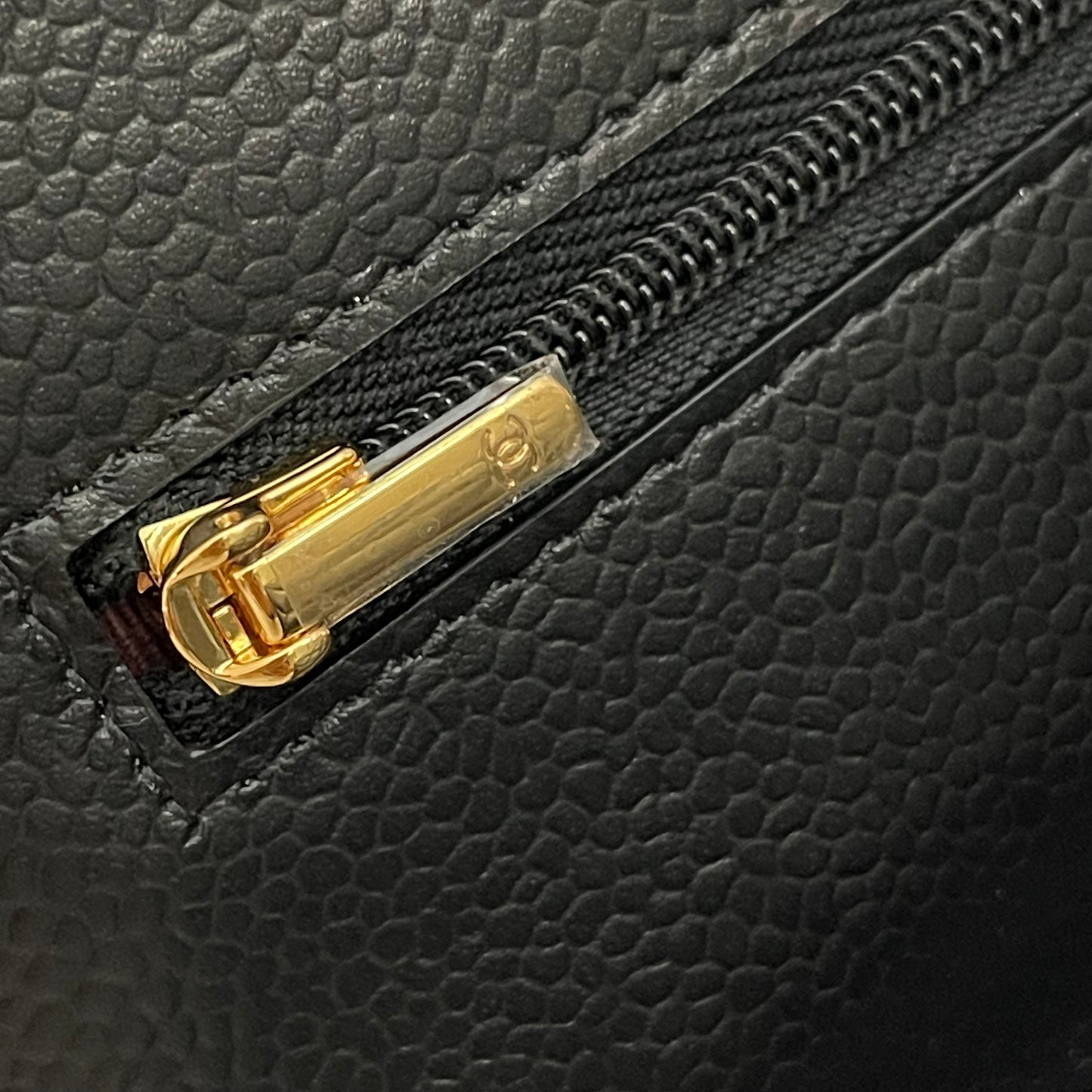 CHANEL CLASSIC WALLET ON CHAIN