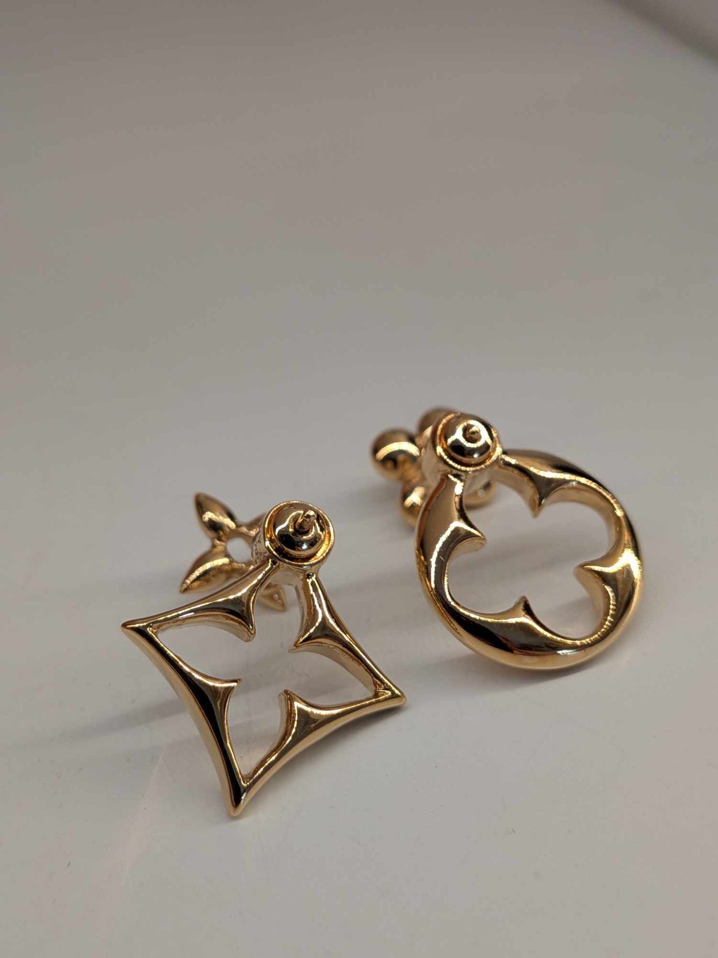 110580488
Lv Flowergram earrings M00770 1E 2245 Made in Italy