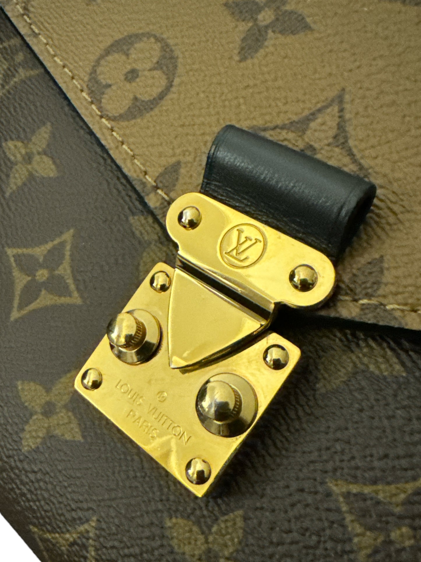 Louis Vuitton Pochette Metis Monogram Reverse Bag