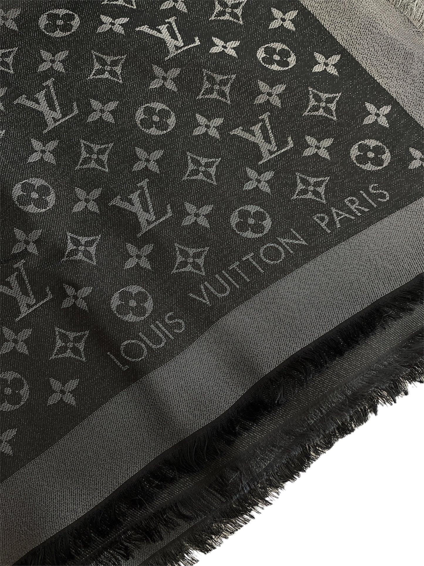 Louis Vuitton Monogram Shine Shawl Black