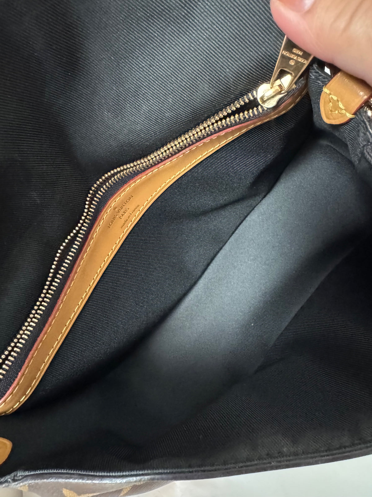 2205710-1432158 Louis Vuitton Diane Satchel Monogram Black