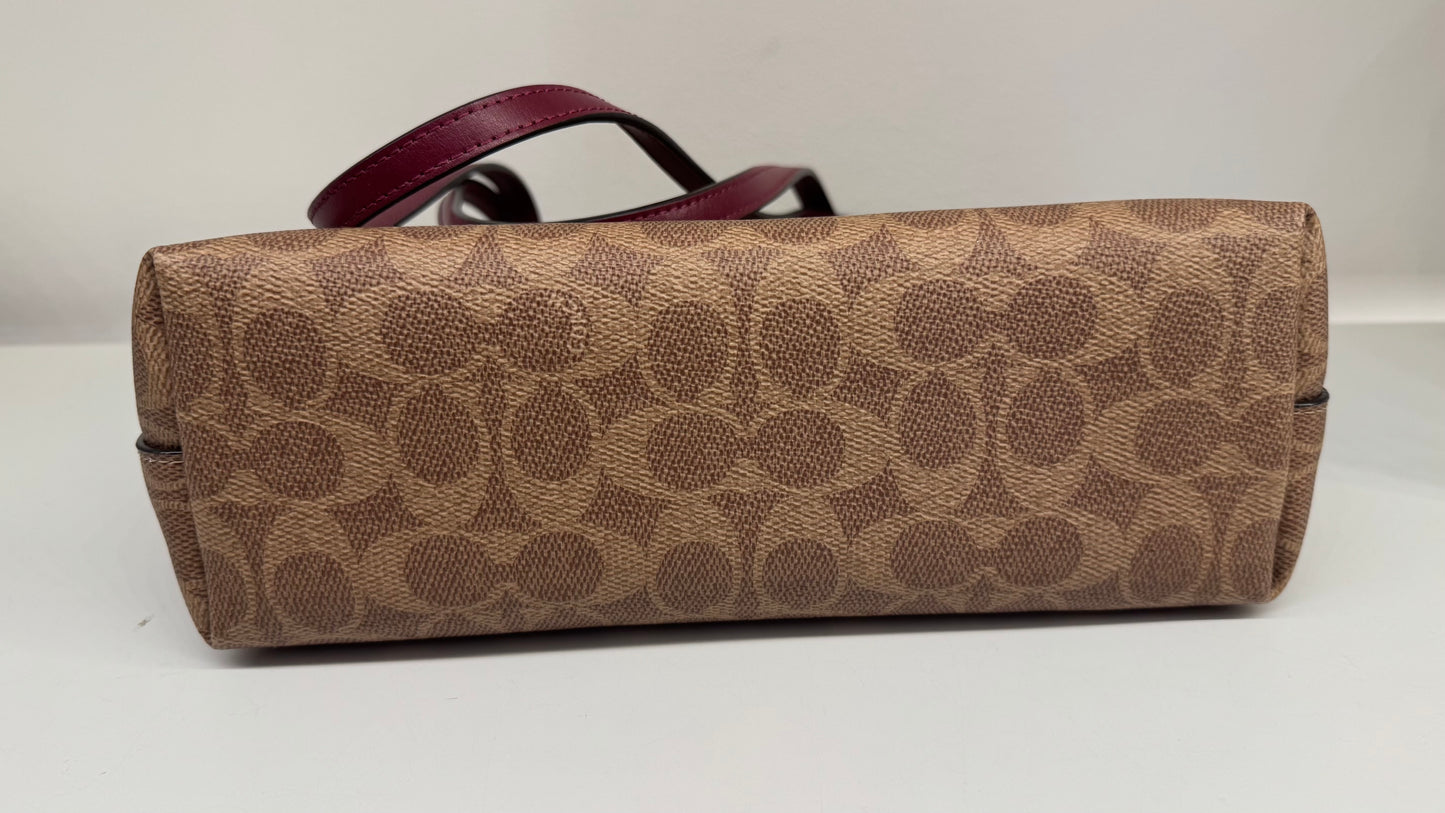 2205710-143141 Coach Fiona CC Signature Tan/ Black Cherry (NoJ2480-CX587)