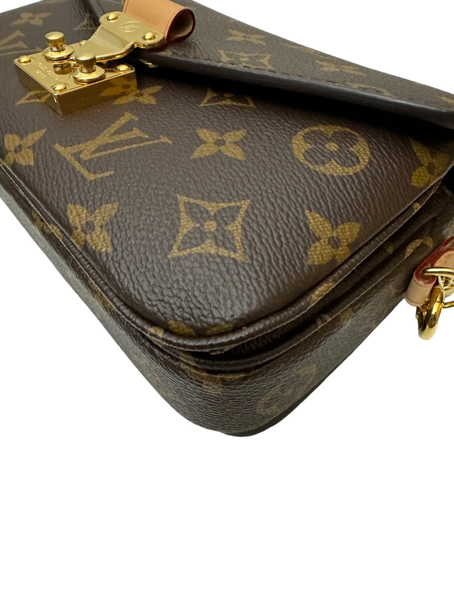 Louis Vuitton Pochette Métis Eastwest Bag