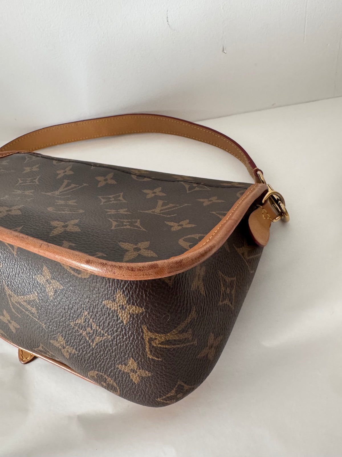 2205710-1432158 Louis Vuitton Diane Satchel Monogram Black