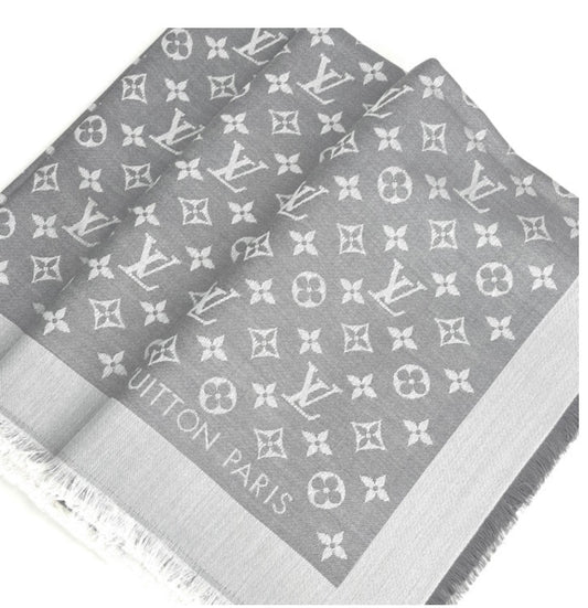 110580967 Louis Vuitton denim shawl in pearl grey
