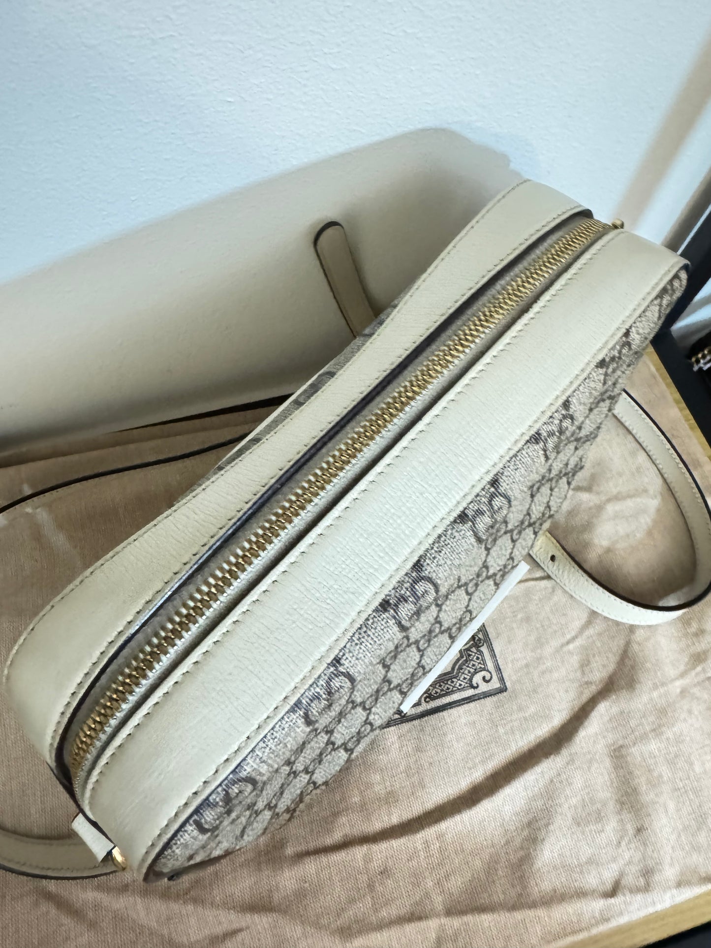 Gucci Horsebit 1955 GG Supreme Beige Crossbody Bag