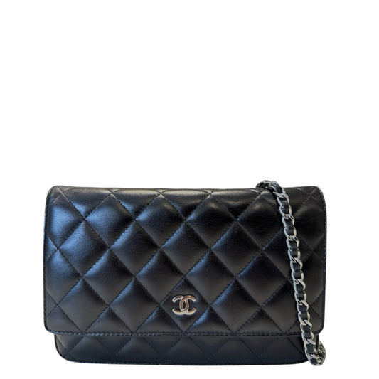 Classic Wallet On Chain Lambskin & Silver-Tone Metal Black