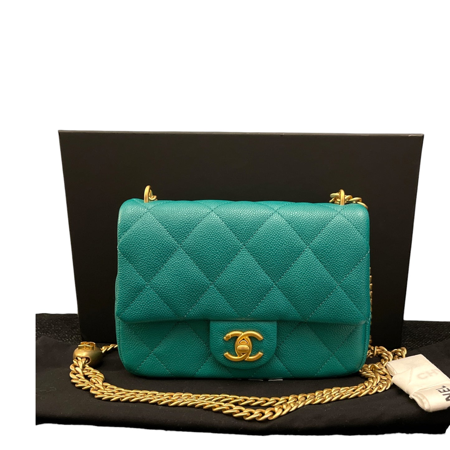 Chanel
Mini Quilted Grren Caviar Sweetheart Gold Hardware Flap Crossbody Bag