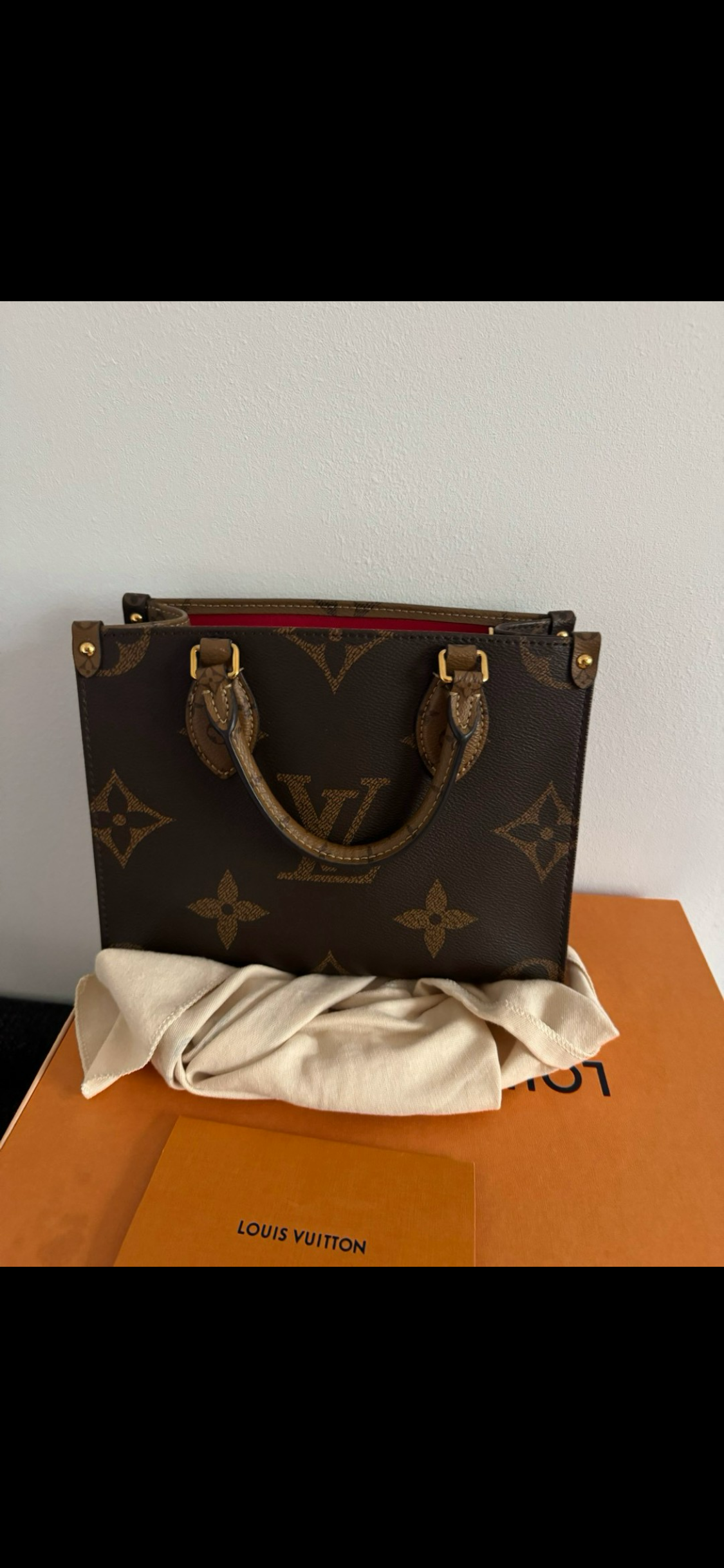 110580595 Louis Vuitton OnTheGo PM Tote Bag ( Microchip) Made in France