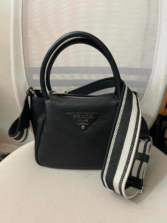 2205710-143070 Prada Flou small shoulder bag (180) Made in Italy comes with dustbag,booklet, straps and the certificate
