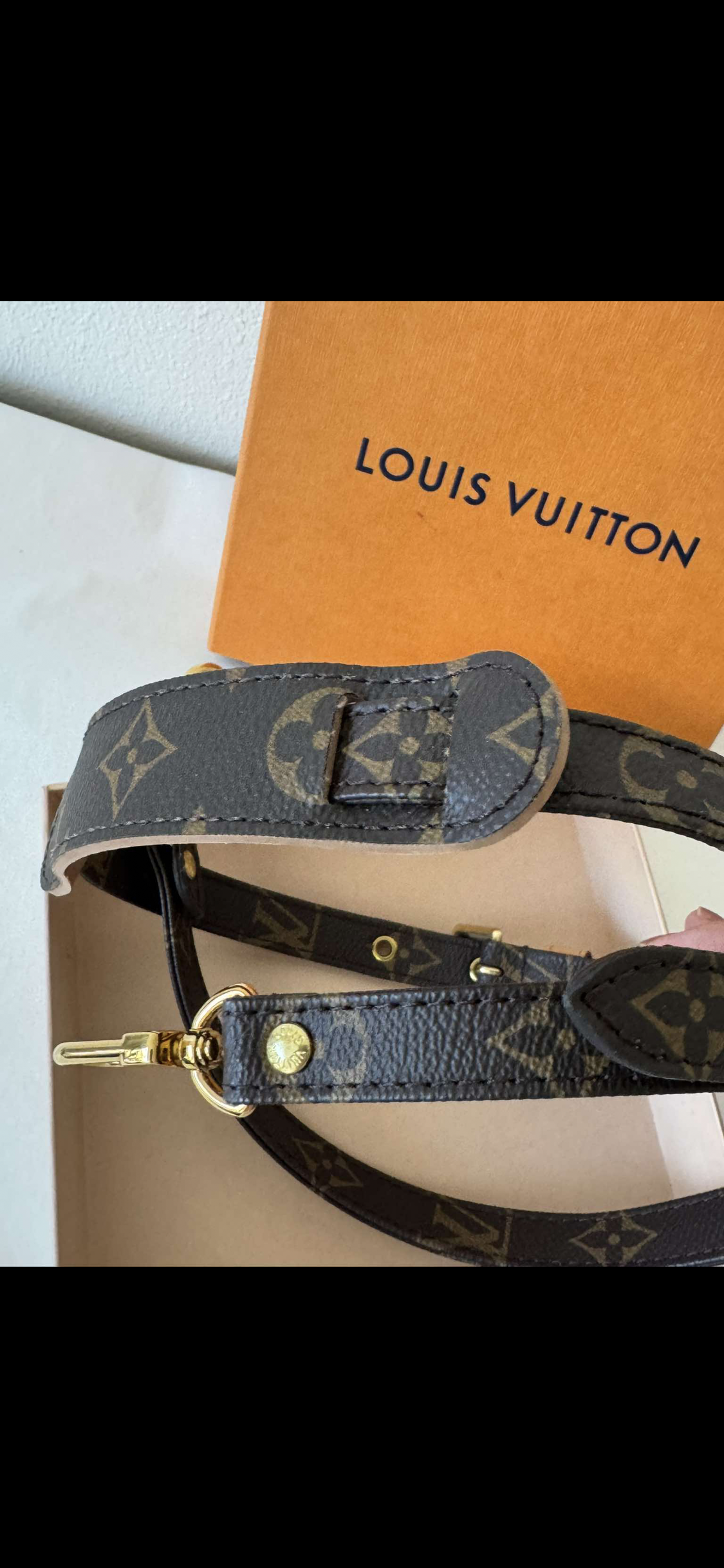 2205710-143084 Louis Vuitton Adjustable Monogram Strap 16 mm