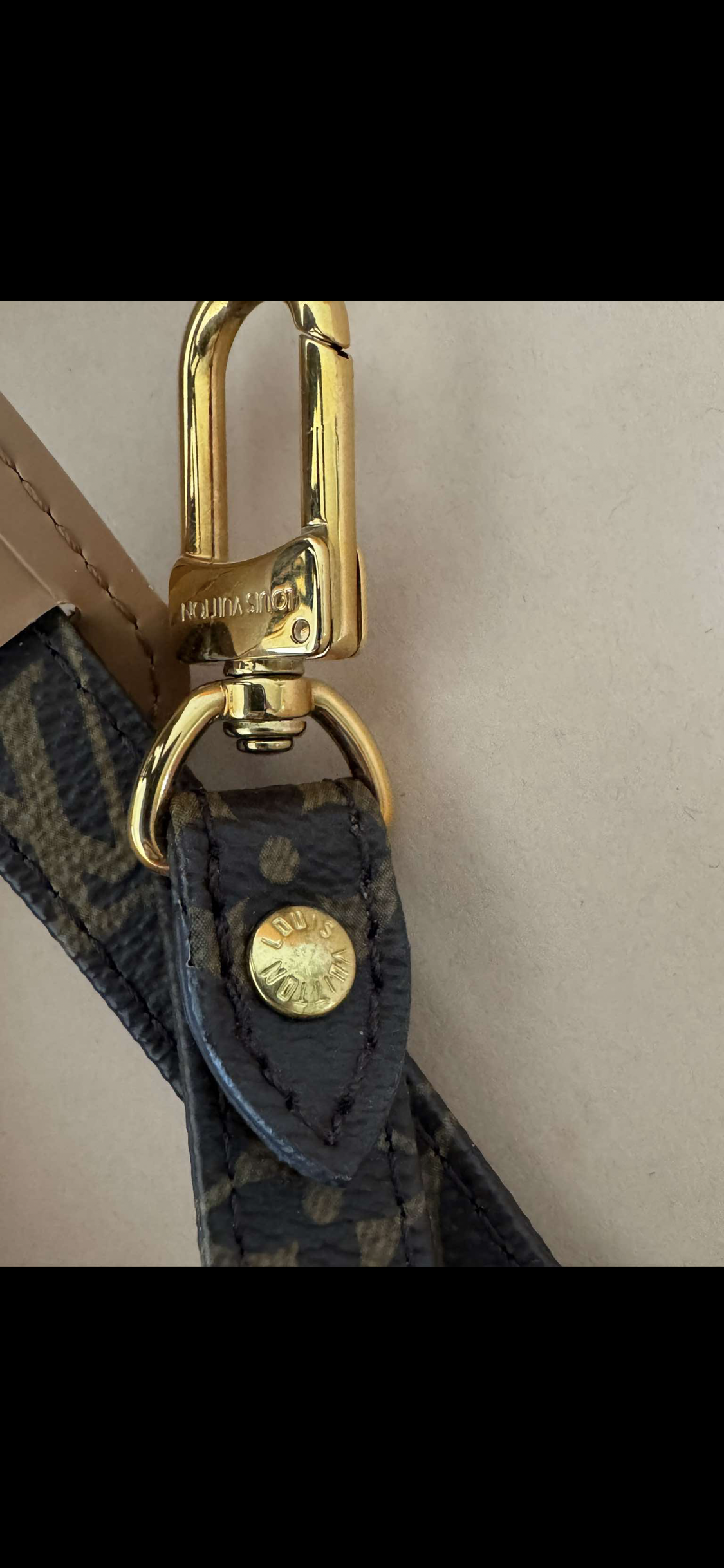 2205710-143084 Louis Vuitton Adjustable Monogram Strap 16 mm