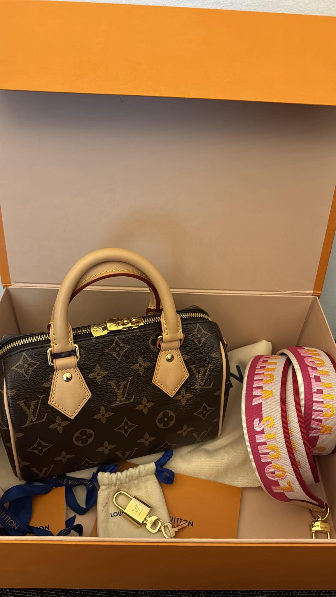 LV Speedy 20 Bandouliere Monogram Fuchsia Bag